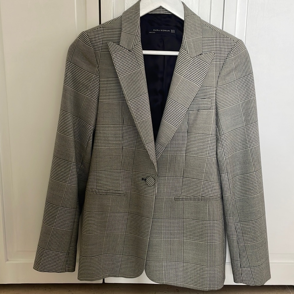Zara blazer like new! Size XS
